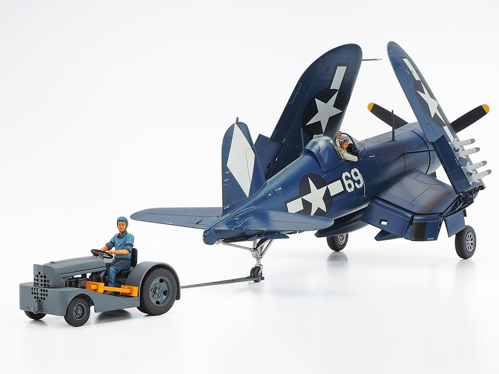タミヤ 1/48 傑作機シリーズ ヴォート F4U-1D コルセア モトタグ牽引