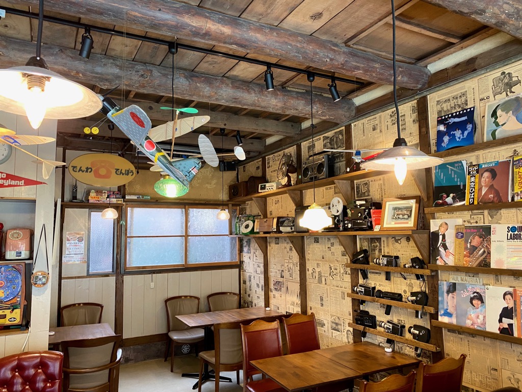 昭和ガラス」を求めて岩倉へ！型板ガラスめぐり散歩～石塚硝子の社員