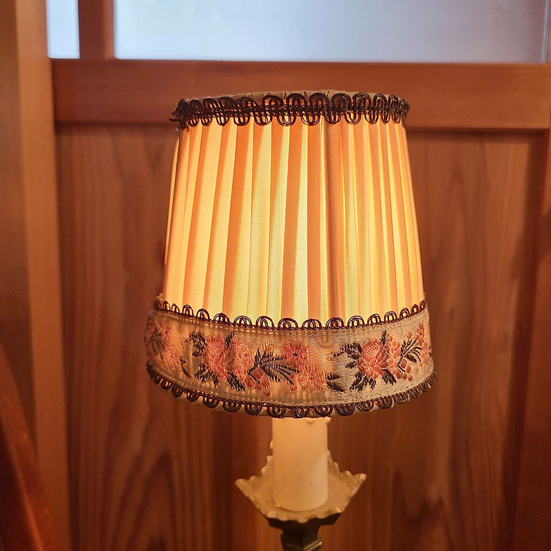 花柄トリム付きランプシェード イエローベージュ 布製 フランス