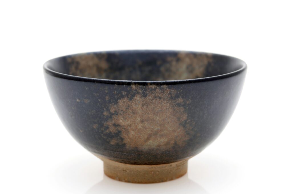 建窯茶碗（建盞）の魅力と真贋の見極め方｜南宋の名窯作品の価値と買取