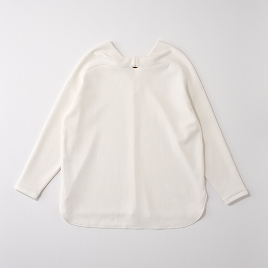 優待価格[Emma Taylor]ライトダンボール抜き衿プルオーバー | KOBUNSHA