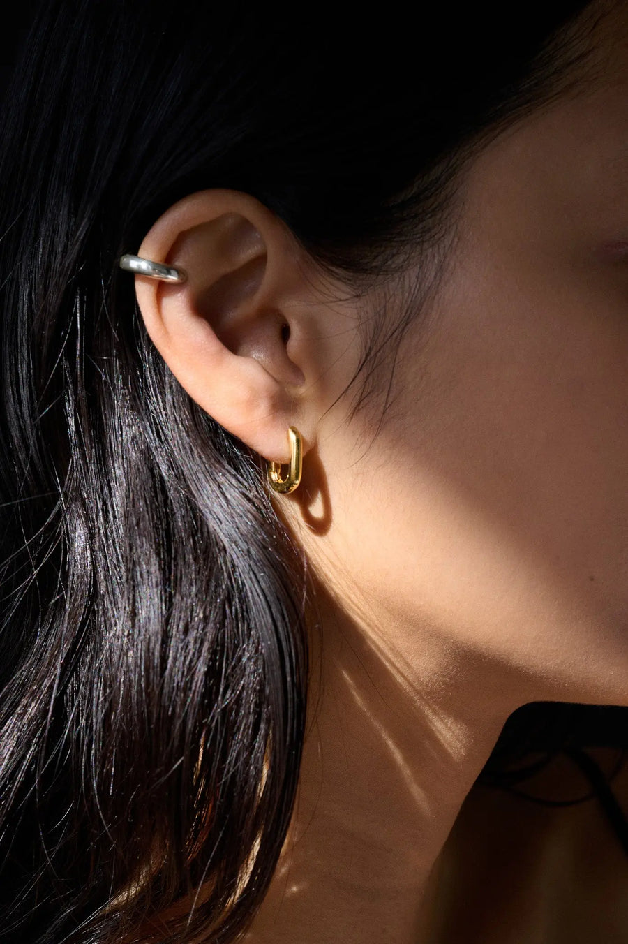 Oval small hoop - DAUGHTERS JEWELRY