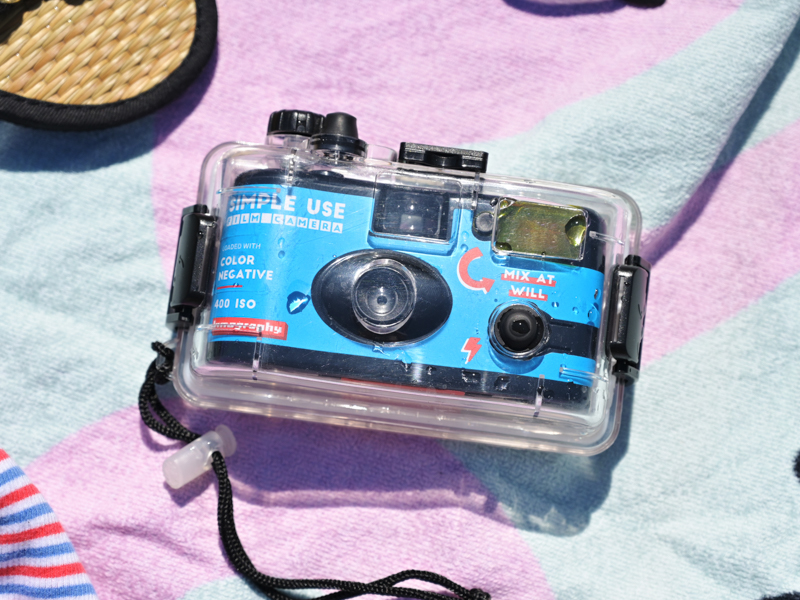 チノンベラミ 蛇腹式 フィルムカメラ ストロボ付・ケース有 とにかく