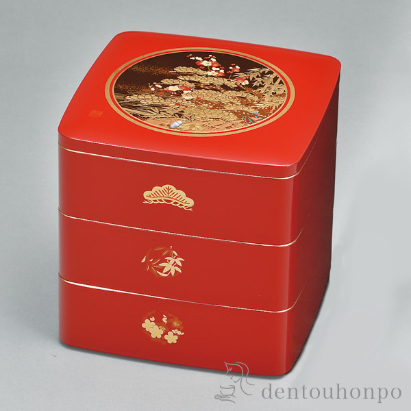 D-4 松竹梅 縁起物 三段重 朱塗り 陶器製 菓子器 重箱 小重