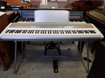 KORG SP-250 電子ピアノ