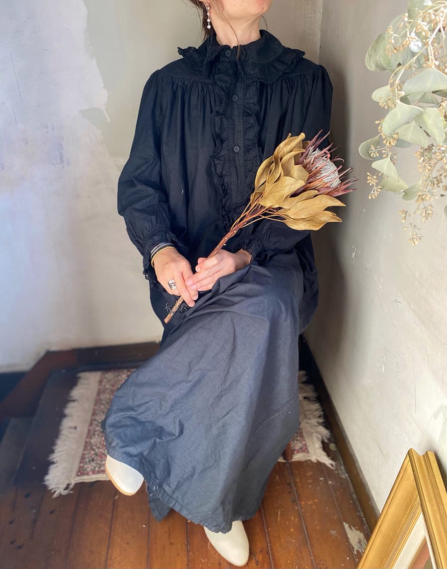 Antiquenightdressblack