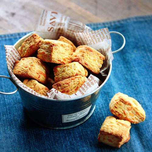 ☆材料4つ☆ホットケーキミックスde超簡単チーズスコーン☆ | レシピ