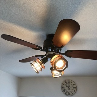 YCF-373 ユーワ製シーリングファンライトとヘッドホンとかばんまとめて