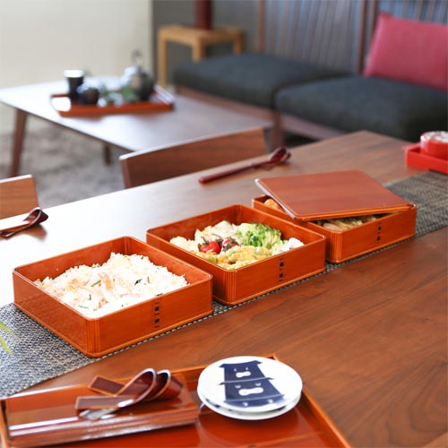 飛騨春慶 福壽漆器店 渕丸三段重 伝統工芸品 木製 お重箱 | MUKU工房