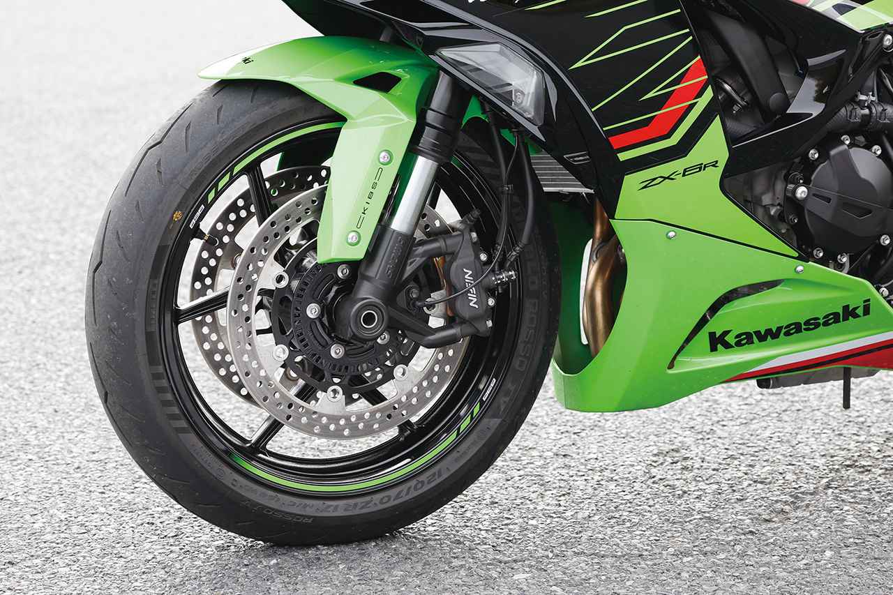 カワサキ新型「Ninja ZX-6R」インプレ｜精悍マスクにアップデートした