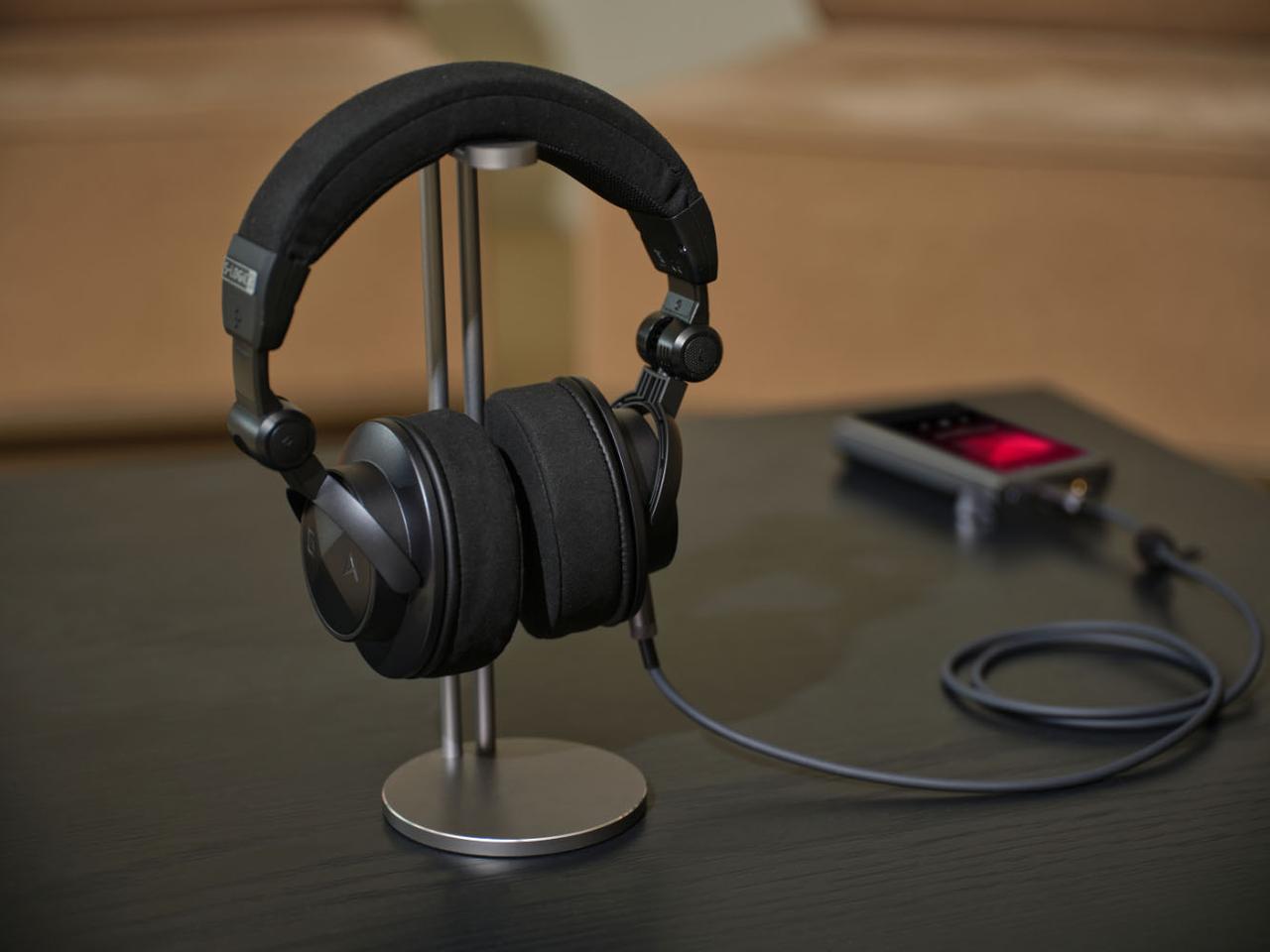 Astell&KernとULTRASONEの限定生産コラボレーション密閉型ヘッドホン