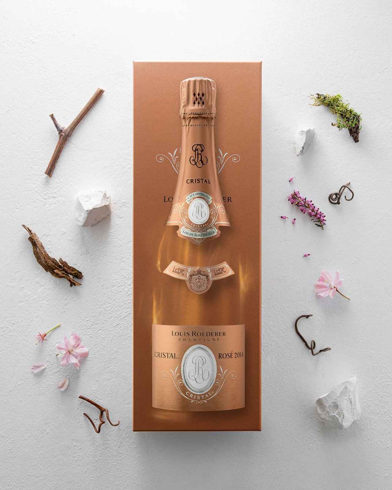 老舗メゾンの歴史と進化を物語る 優美なるロゼ・シャンパーニュ 「ルイ