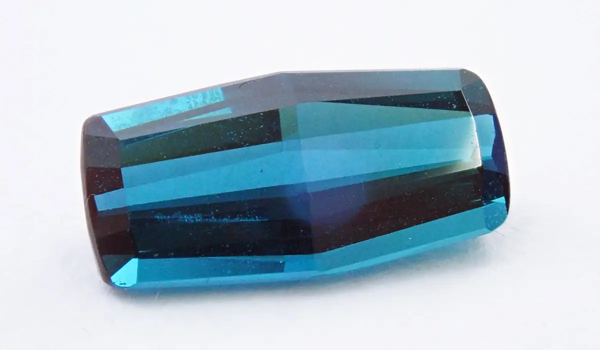 インディコライト」の別名をもつブルートルマリンを徹底分析