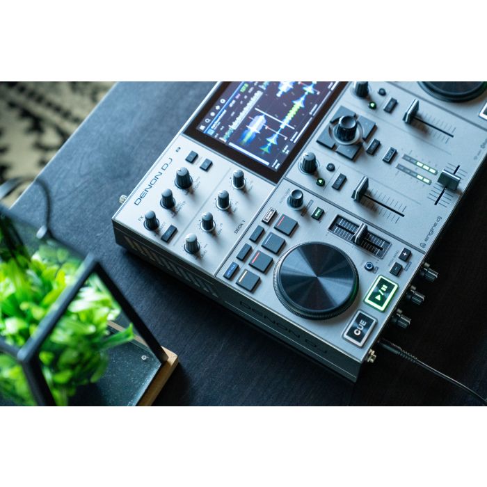 inMusic Store Denon DJ Prime Go +