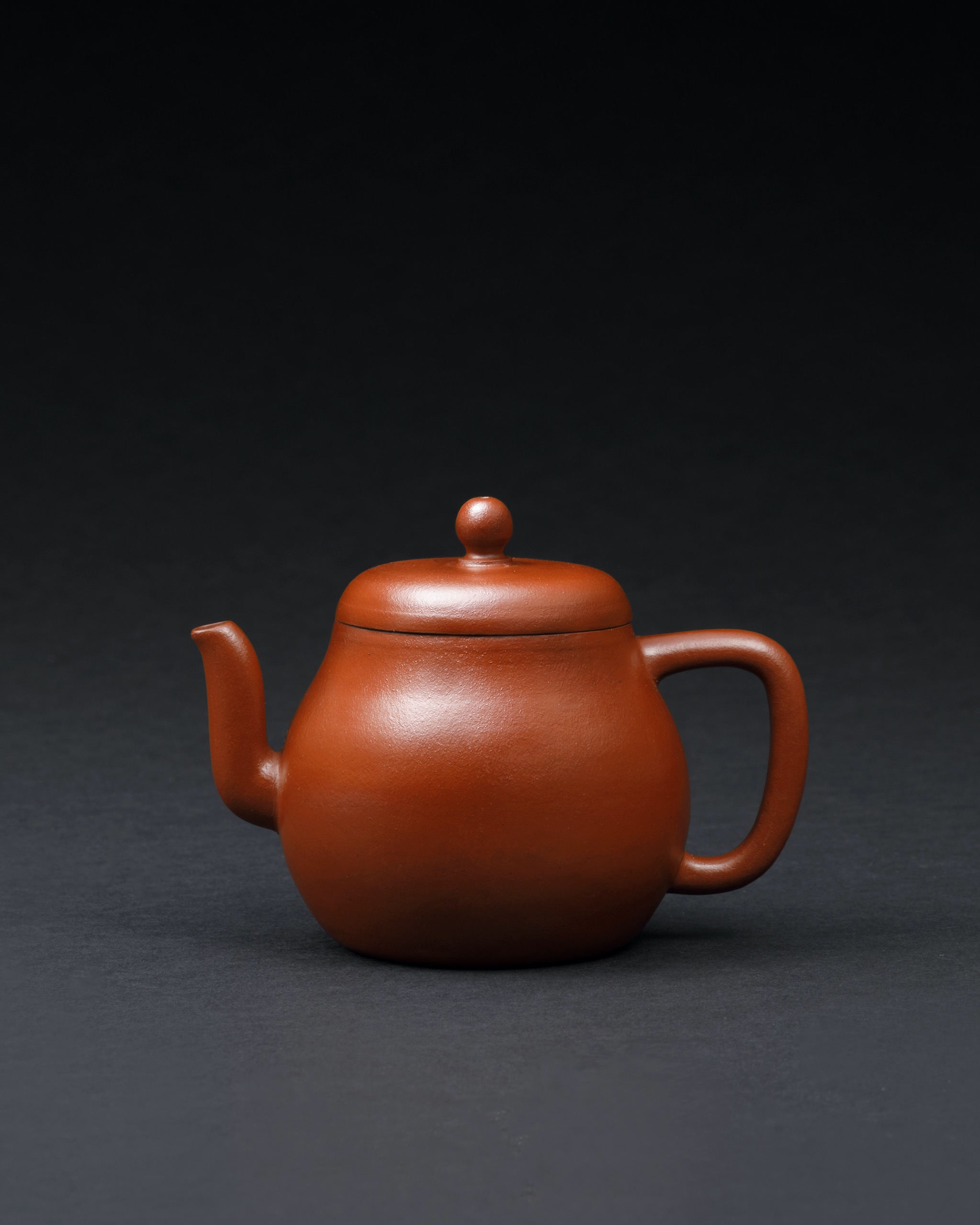 乾隆年製朱泥茶壺