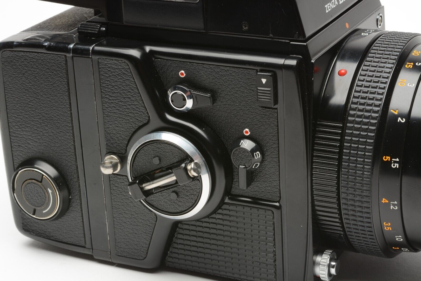 Zenza Bronica SQ-A w/80mm F2.8, AE Prism Finder, 220 Back, Tested