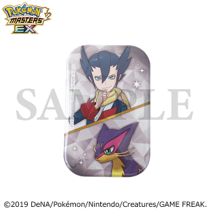 ポケモンマスターズ EX』 スクエア缶バッジ／スグリ＆カミツオロチ