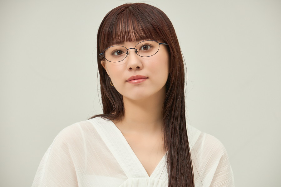 スペシャルプライス]軽やかなかけ心地が魅力のオーバルチタンメガネ