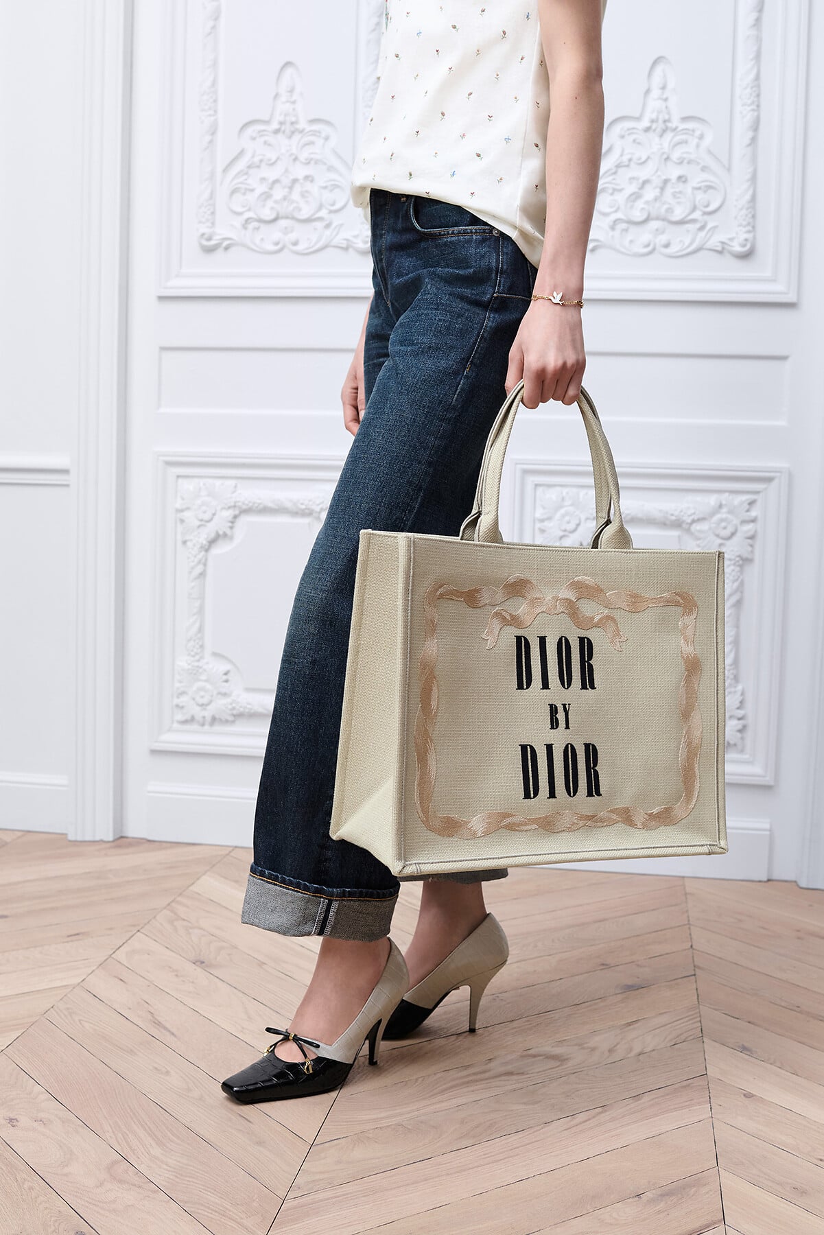 DIOR | ディオール ブック トート|ウィメンズバッグ｜ディオール公式