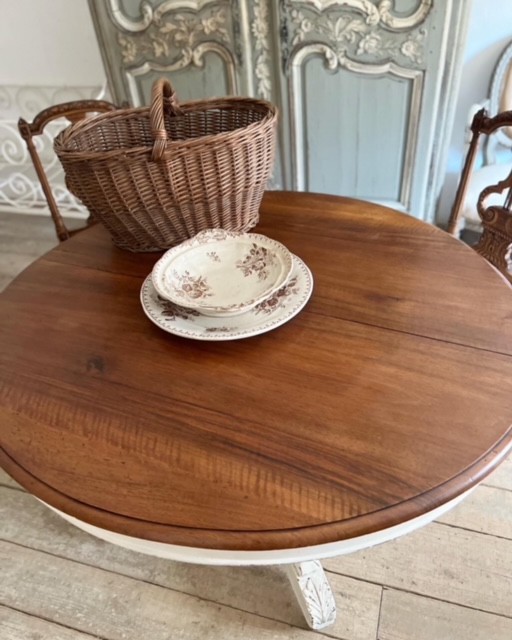 ラウンドテーブル | フランスアンティークショップディフェランス