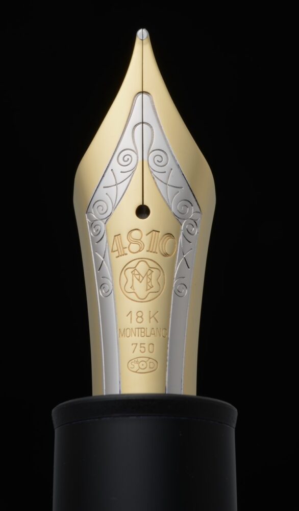 万年筆のペン先に刻まれた文字の意味とは？ その読み方を解説！ | Dig