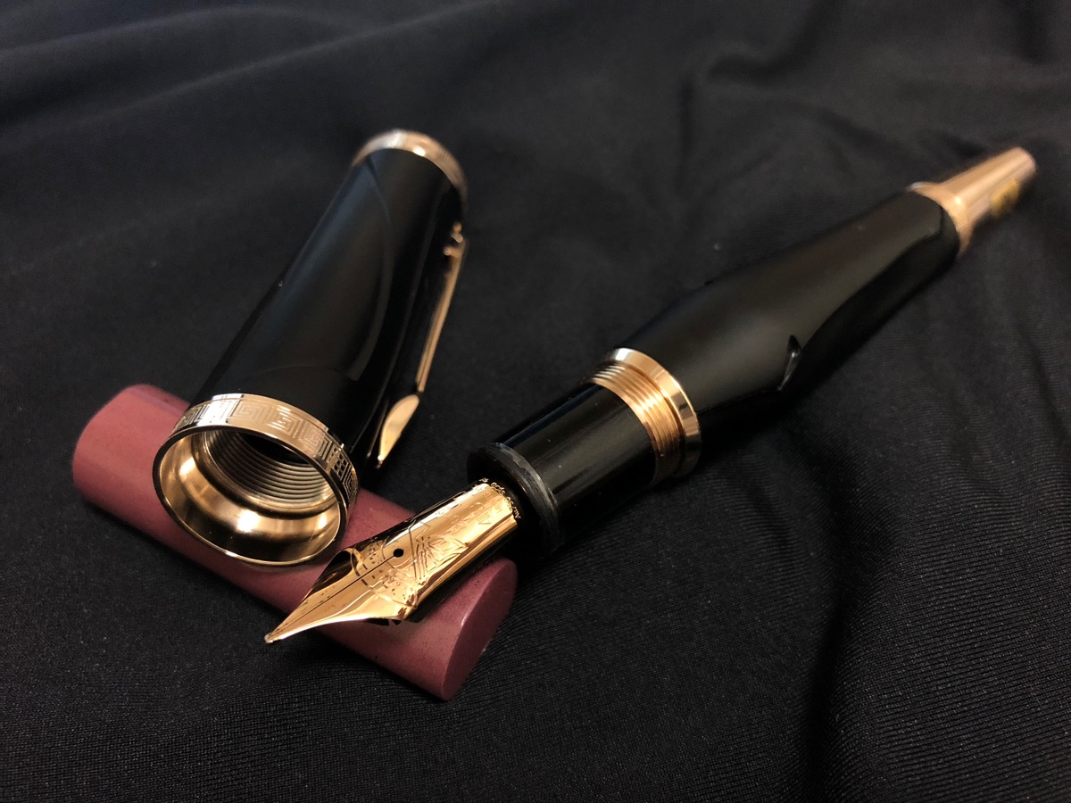 モンブラン作家シリーズ ホメロス】購入レビュー。デザインだけでなく