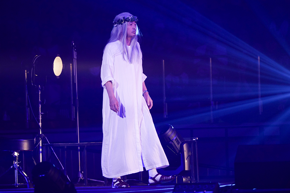 奥田民生、ソロ30周年記念ライブ『59-60』で両国国技館2DAYSをレポート