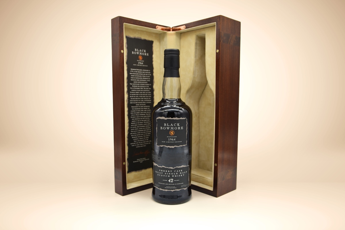 Bowmore 1964 Black Bowmore 42 Year Old: A Timeless Investment