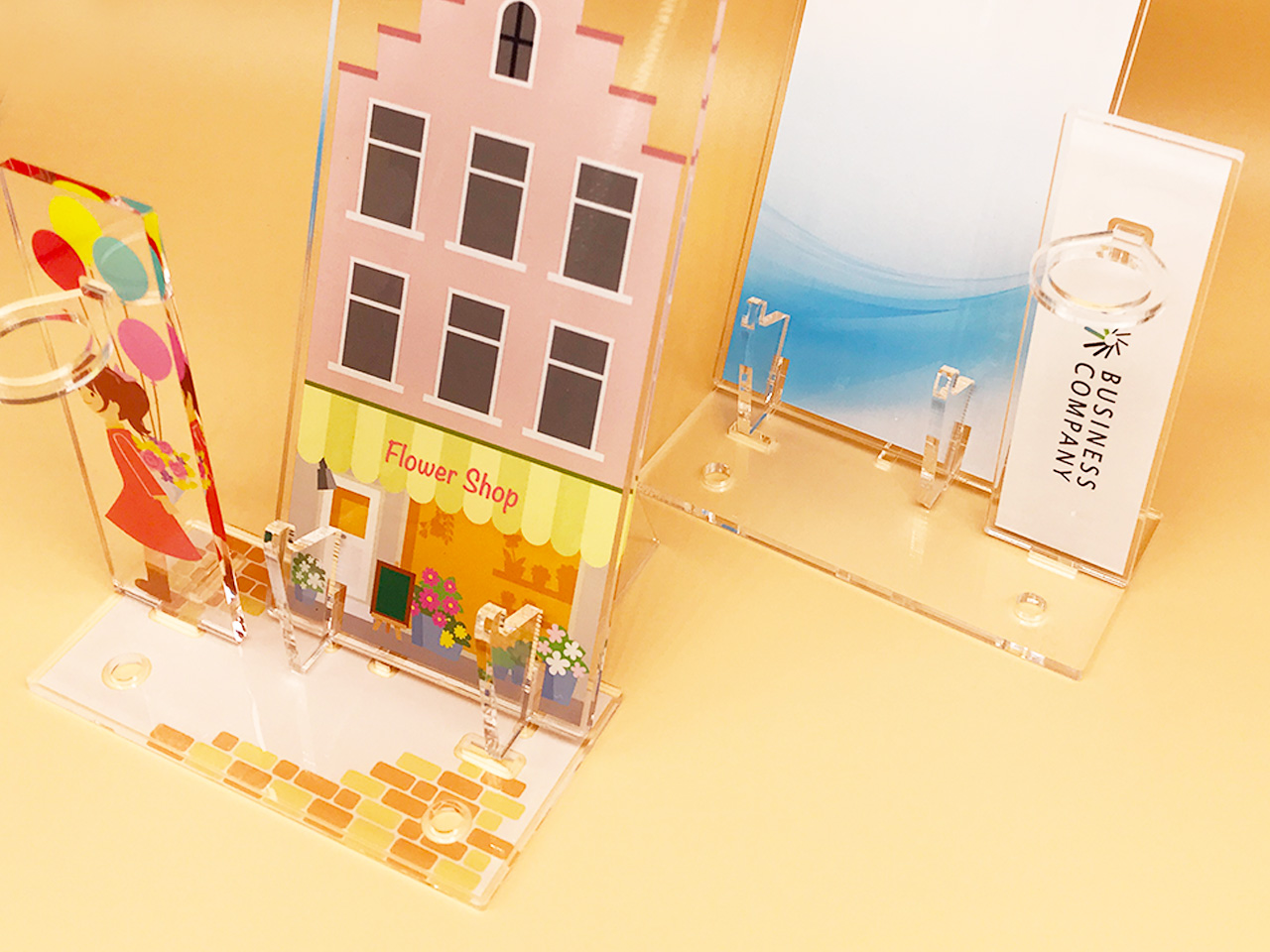 3wayアクスタの同人グッズを作成 | 同人グッズ.jp