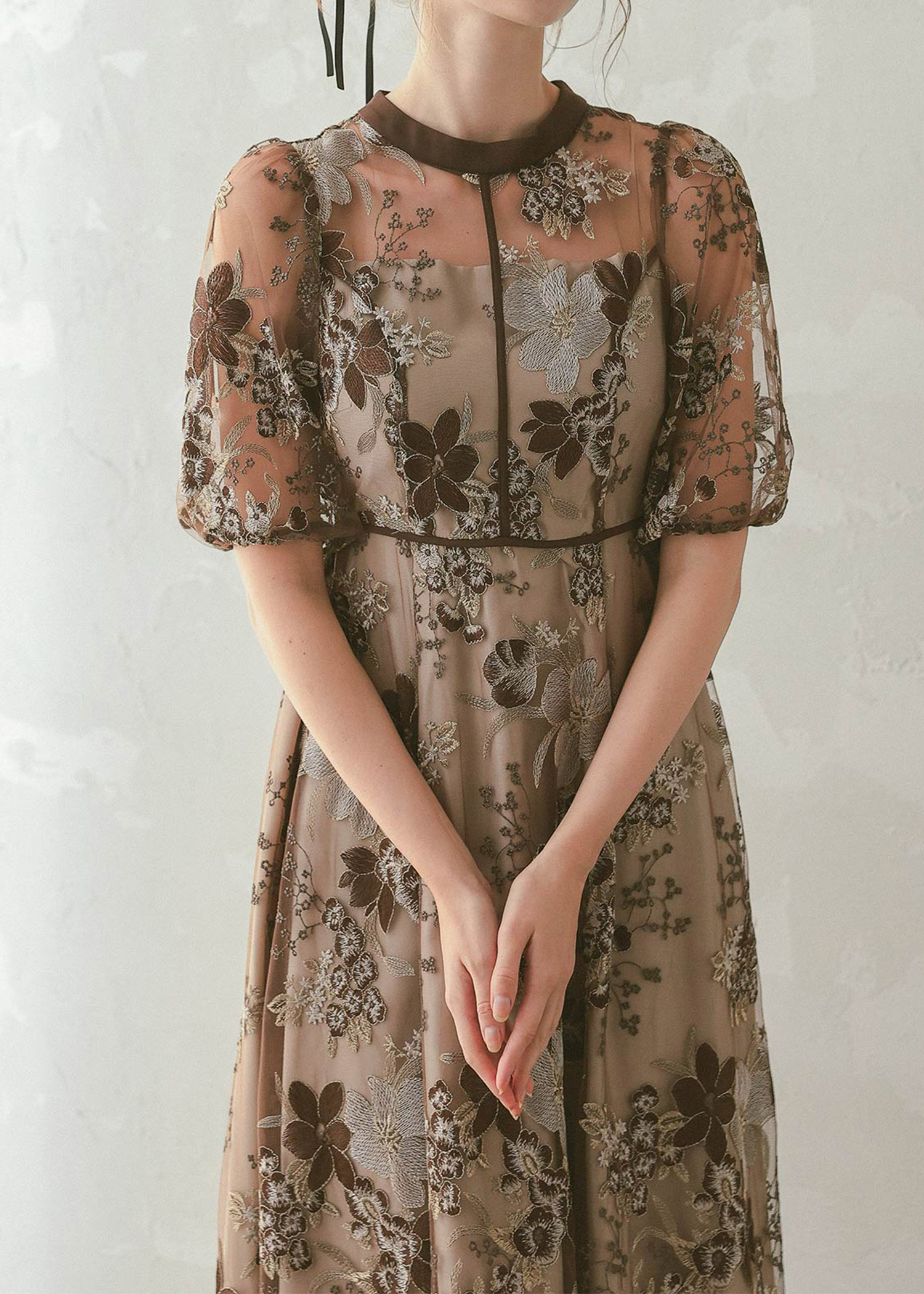 フラワーエンブロイダリードレス|DorryDoll