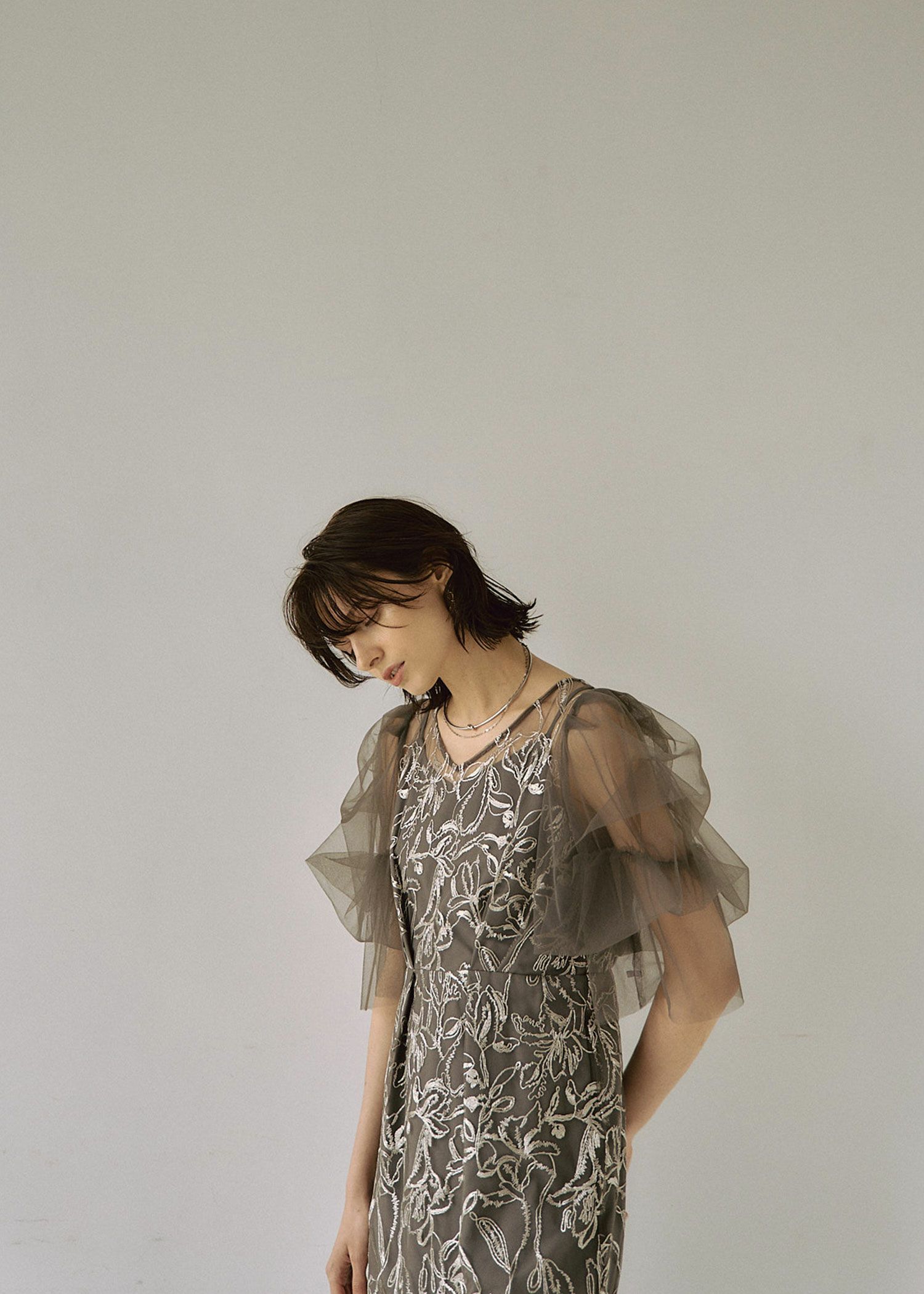 Fluffy sleeve pencil dress|LE'RURE