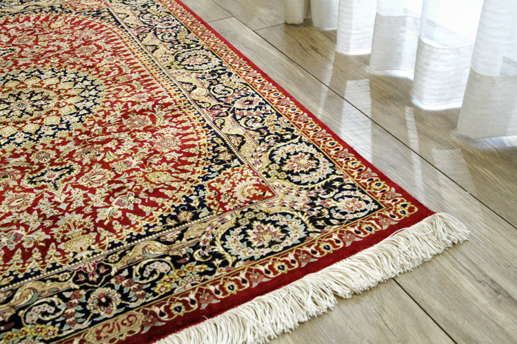 絨毯クムシルク手織り