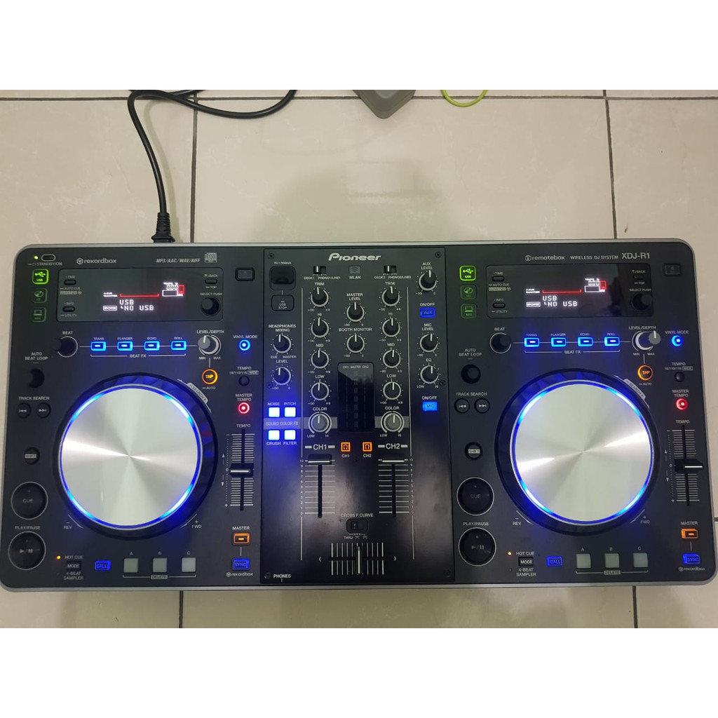XDJ-R1 Pioneer 美品 作動確認済み XDJ-R1 Pioneer 美品 作動確認済み