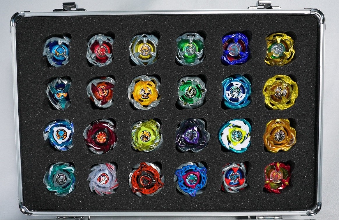 ベイブレードX まとめ売り ベイ8個、ランチャー、ケースなど付属