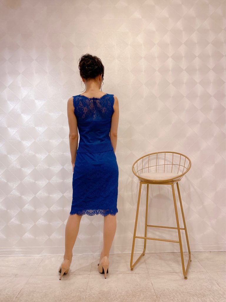TADASHI SHOJI タダシショウジ ブルーレース クロスドレス | 結婚式