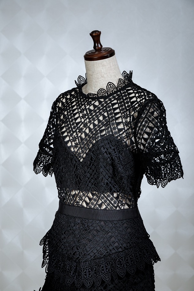 Self-portrait セルフポートレート ブラックトライアングルドレス