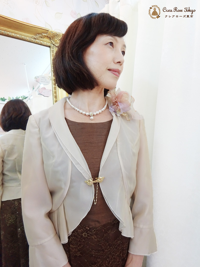 優しいチョコレート色のドレスとベージュカラーボレロの2点セット