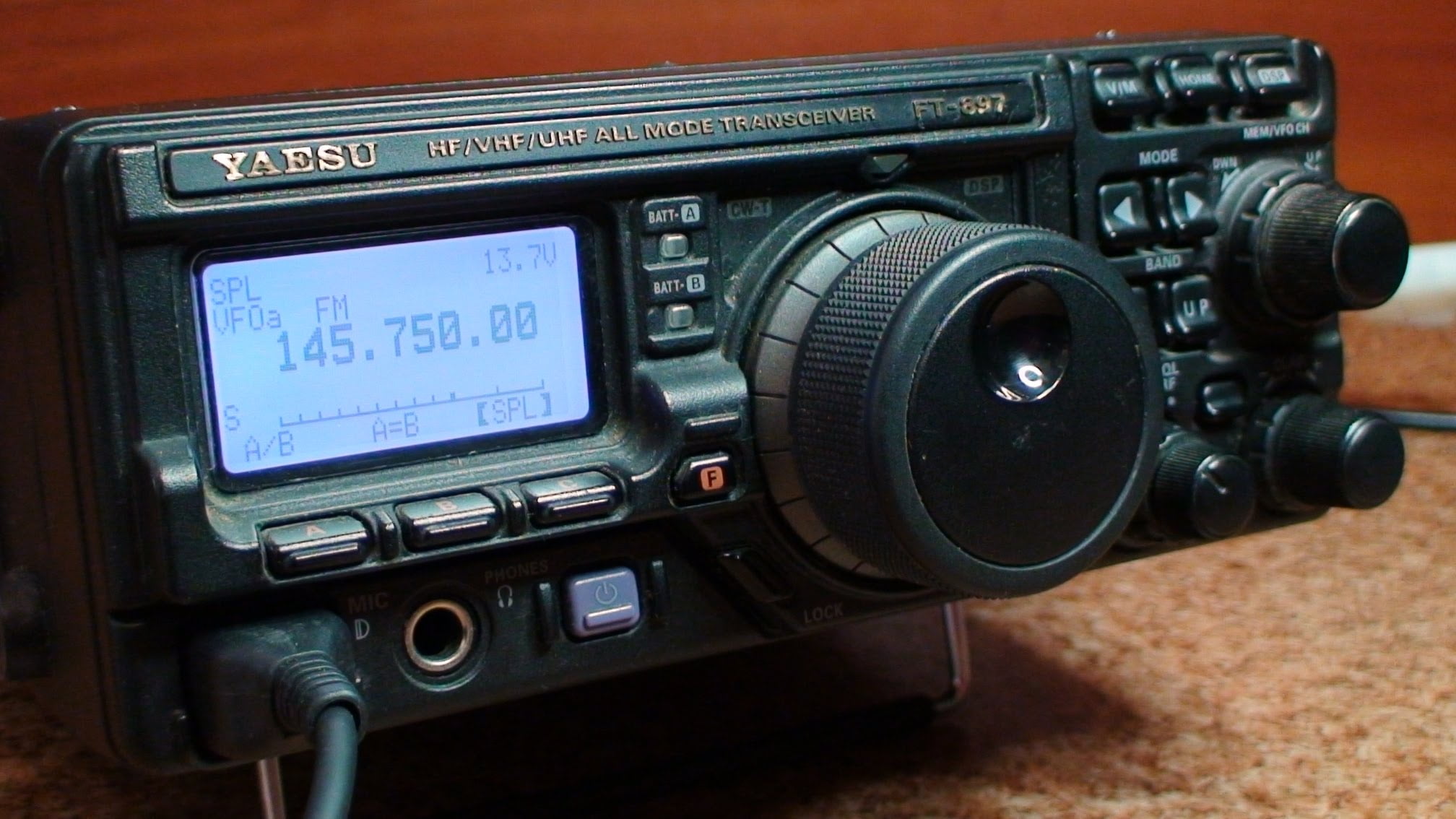 RigPix Database - Yaesu - FT-897 YAESU FT-897 HF/VHF/UHF ALL MODE