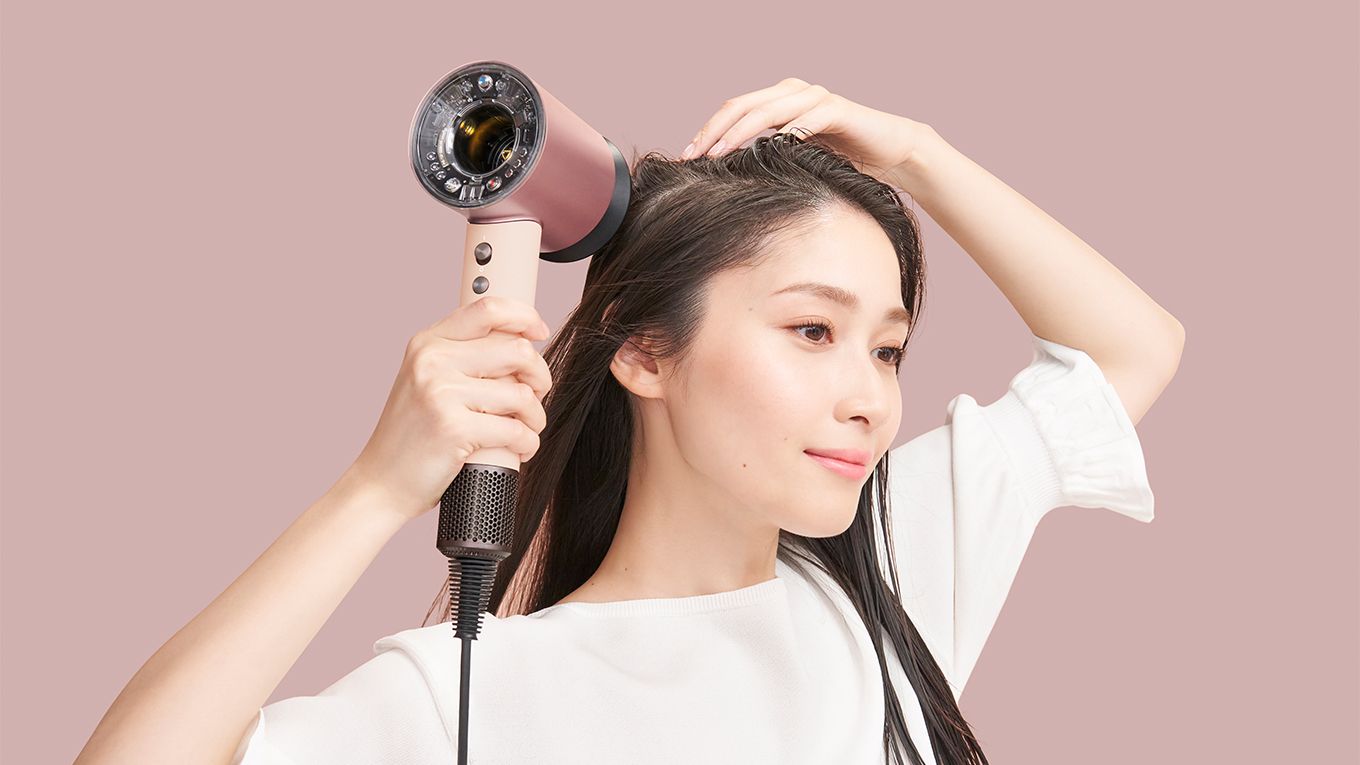 Dyson Supersonic Nural™ Shineヘアドライヤー ストロベリー／ブロンズ
