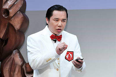 霜降り明星 岡本太郎 NEW ERA 霜降りせいや 霜降り粗品 霜降り明星