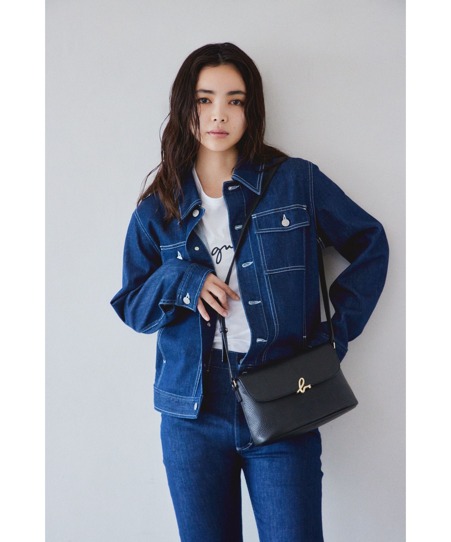 レザーショルダーバッグ 