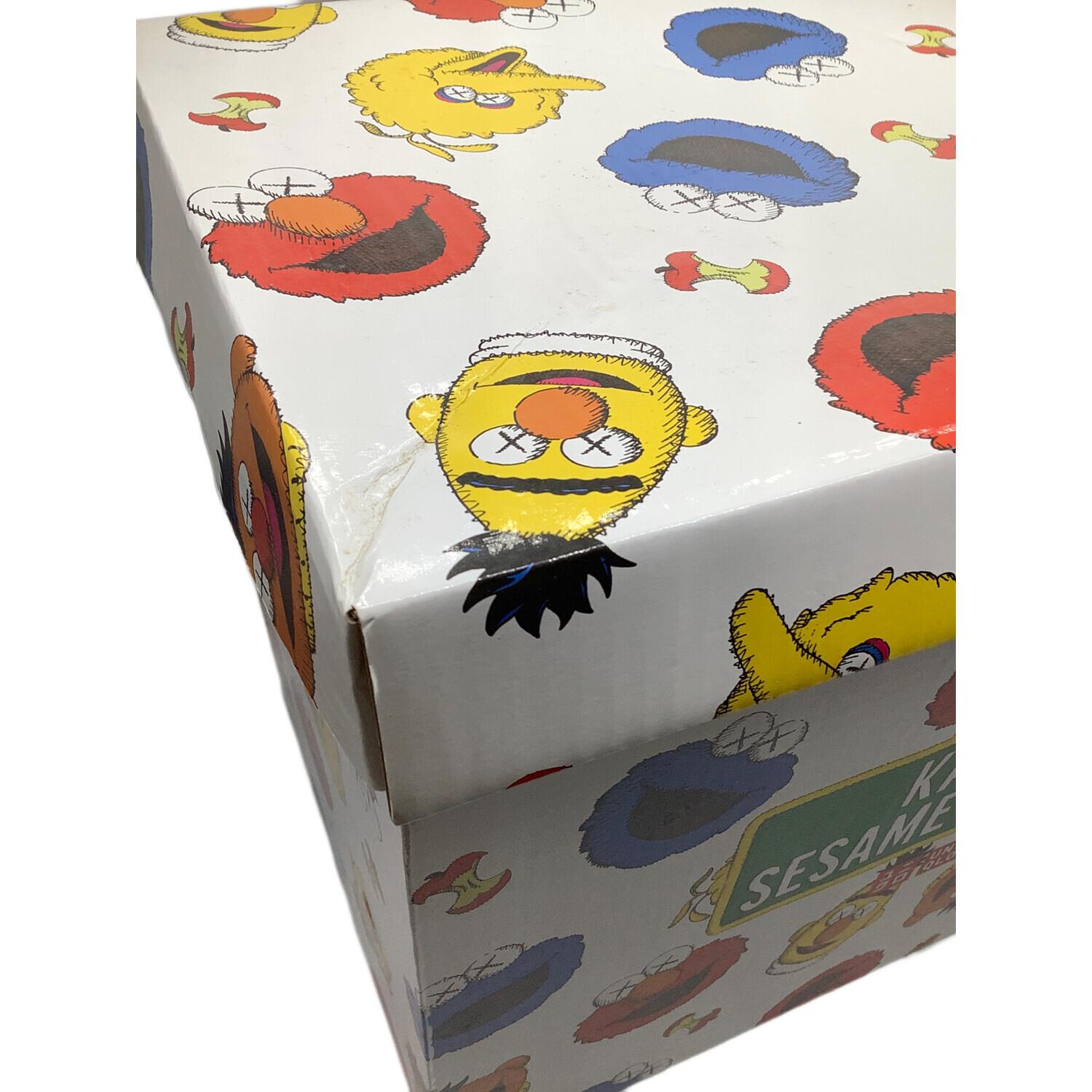 UNIQLO (ユニクロ) キャラクターグッズ KAWS SESAME STREET トイ