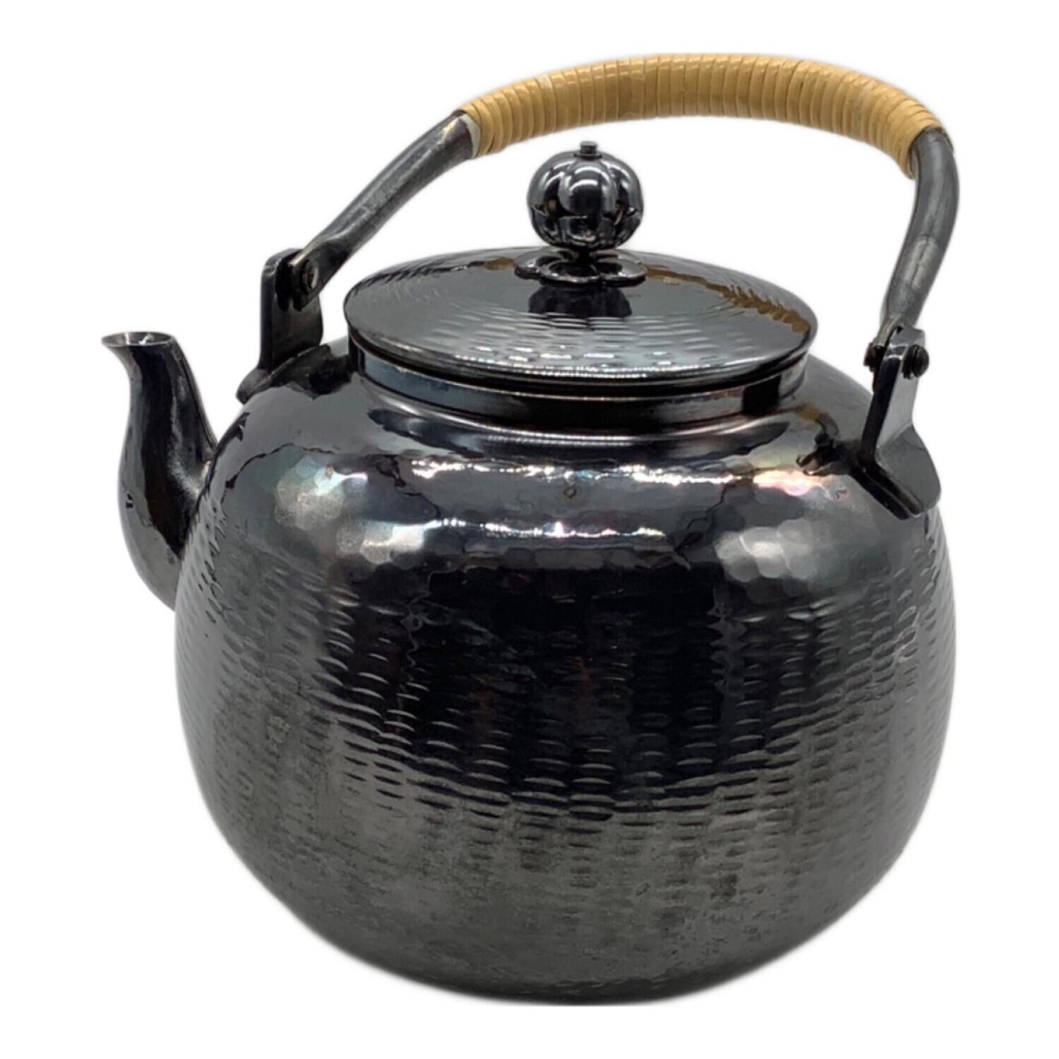 秀峰堂造 いぶし銀仕上げ 銀瓶 丸型 湯沸かし やかん 重量約428g