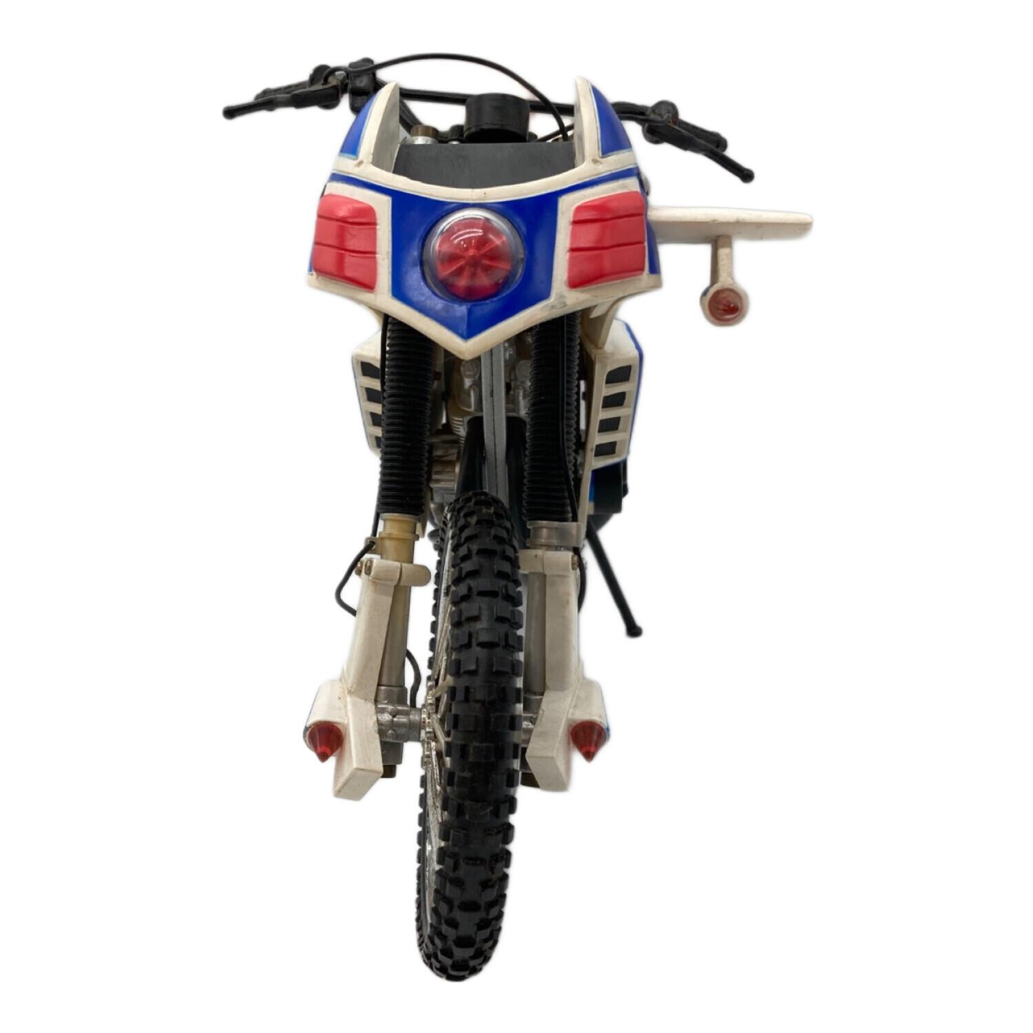 仮面ライダーV3 メディコムトイ&ハリケーン6分の1ダイキャストモデル