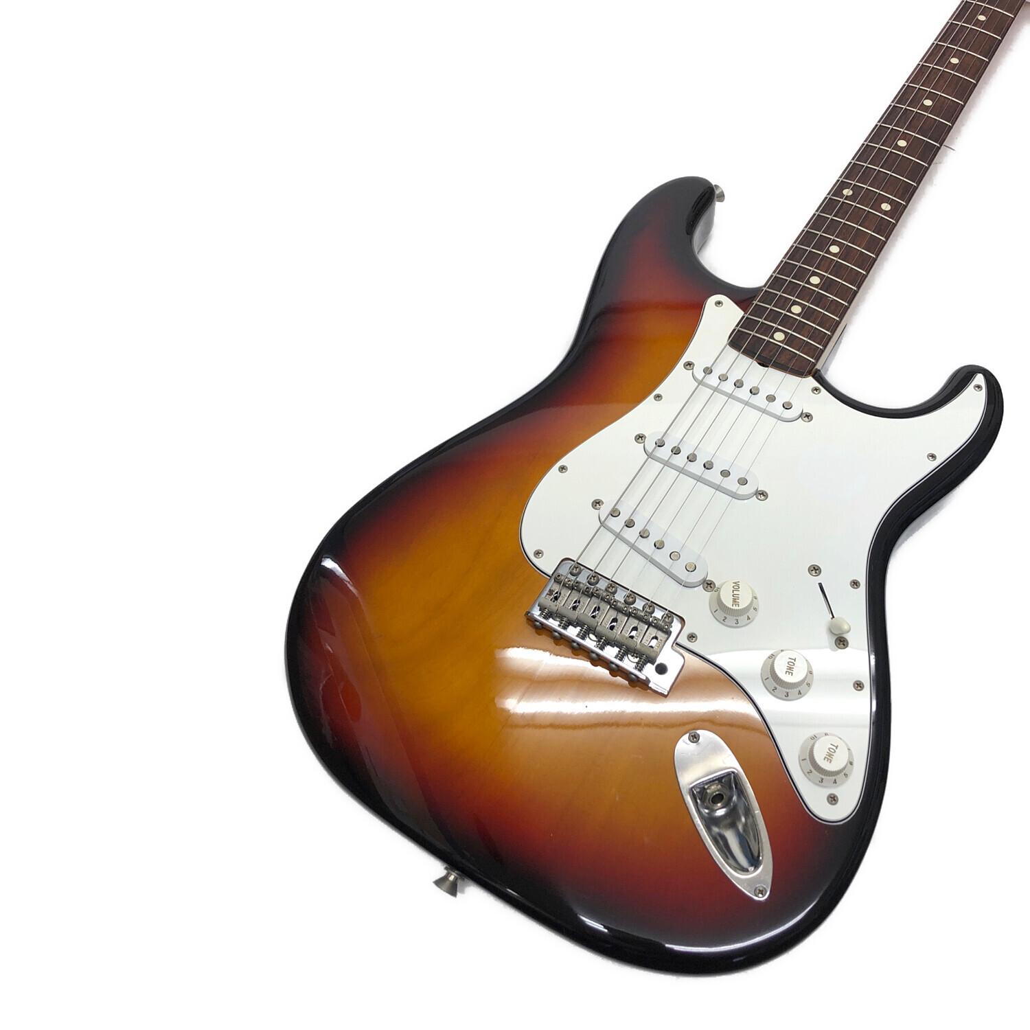 FENDER JAPAN (フェンダージャパン)ST62 ストラトキャスター ※ トラス