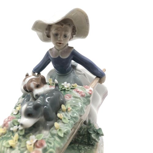 LLADRO (リヤドロ) フィギュリン 5460 犬と少女シリーズ 「乗せて