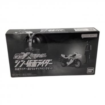 歴代仮面ライダー全員集合ピンズセット 40周年記念 留め具欠品