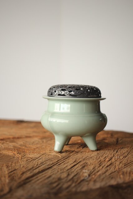 初代 宮永東山作 青磁香炉 銀火屋 37g 共箱 古美術(K-A640) 初代 宮永