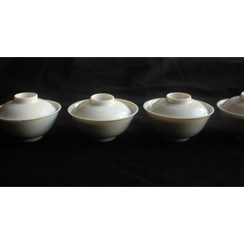 古伊万里 白磁蓋茶碗 4客 P590｜骨董店 のびる 古美術 骨董 和風建具