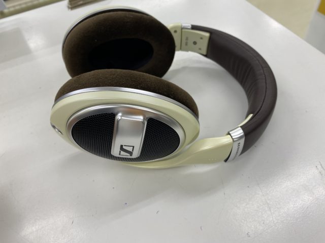 中古速報】ゲームでも音楽でもなんでもありで可愛いヘッドホン